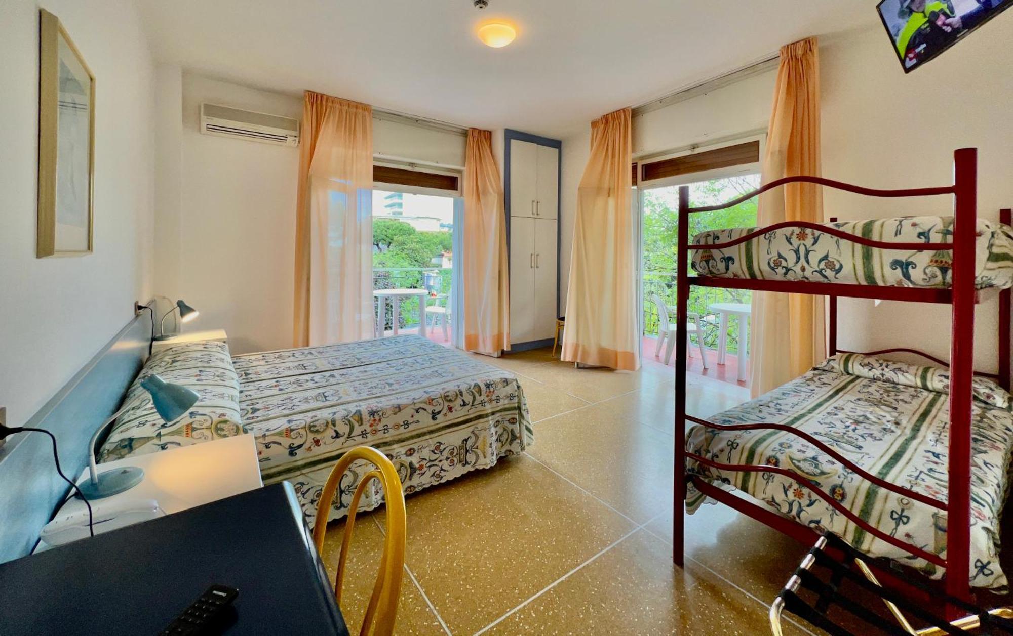 Hotel Myriam Lignano Sabbiadoro Luaran gambar